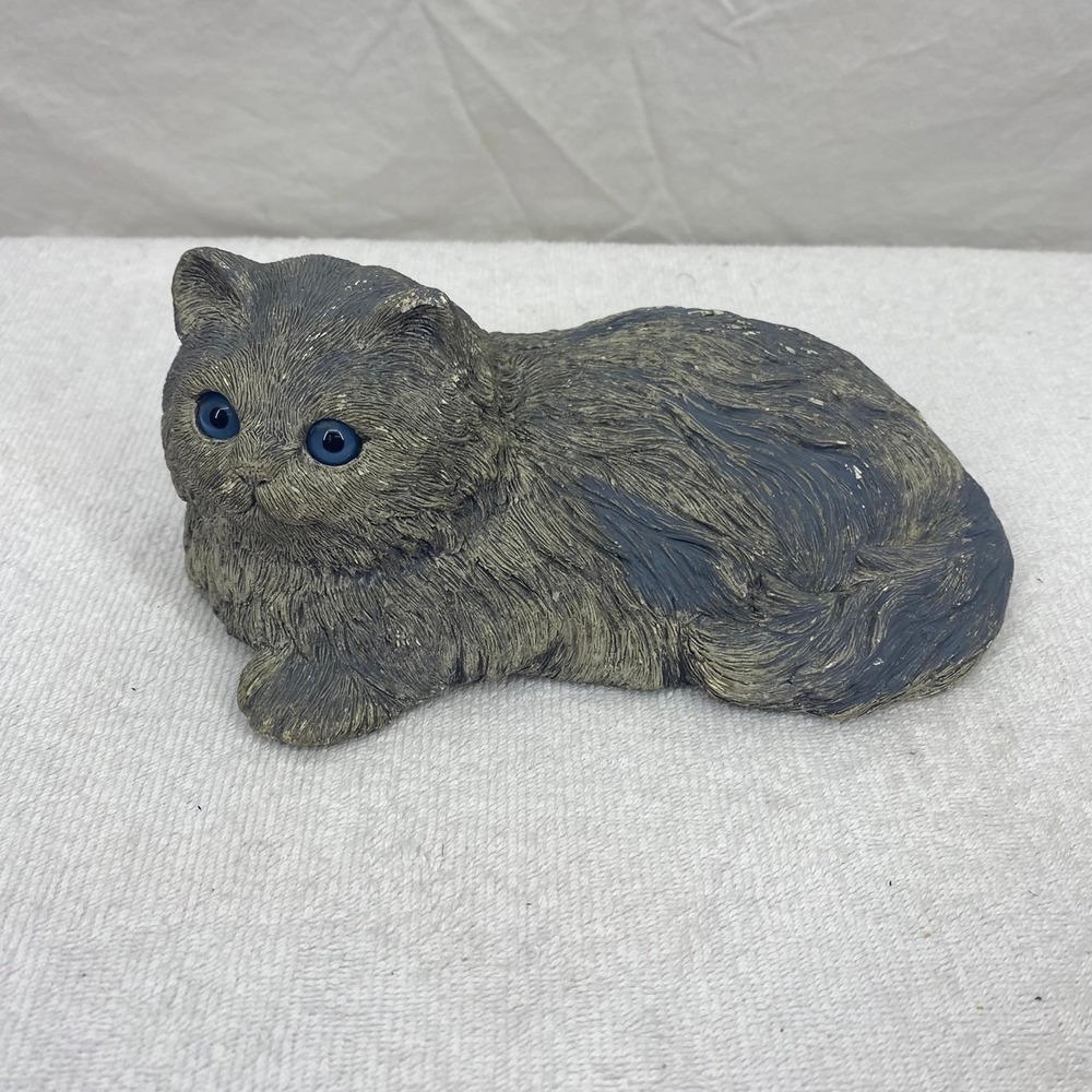 Vintage 1981 Sandicast Grey Cat Sculpture Sandra Brue Hand Painted Figurine 8.5"